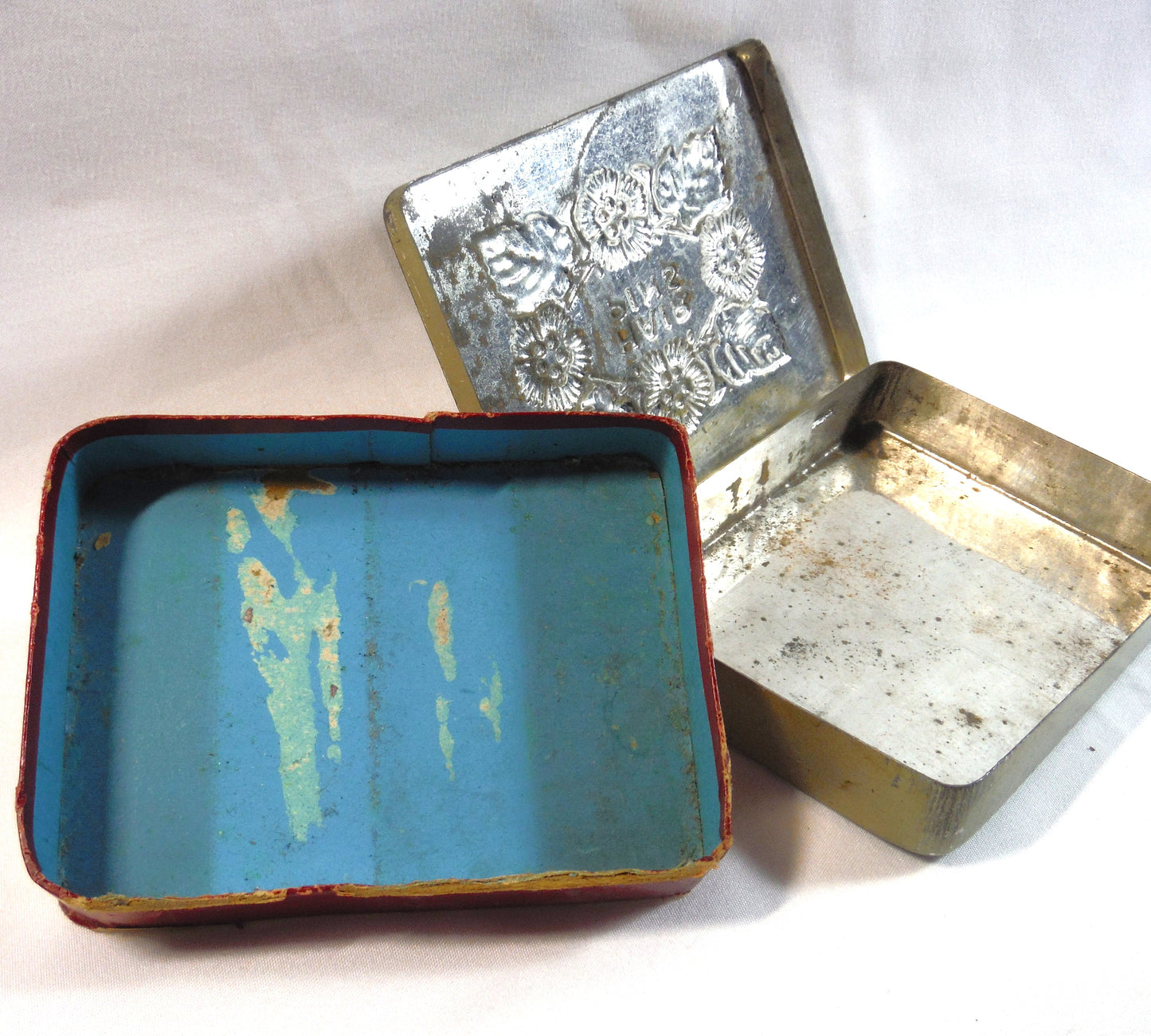 Antique HAIR PINS Hinged-Pocket Container by Hudson Scott and Sons of Carlisle