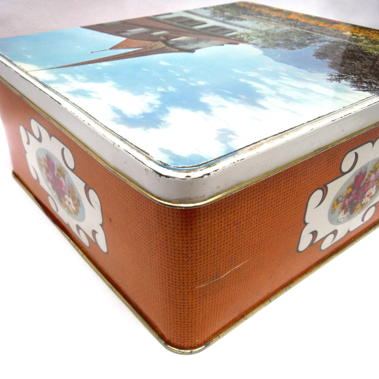 Vintage Square Photographic Tin Container:' EUROPEAN SWISS SPIEZ CASTLE', by Gray Dunn Biscuit Manufacturers of Scotland