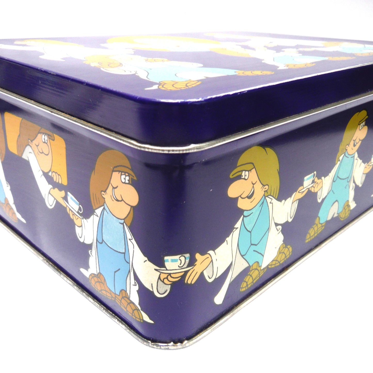 TETLEY TEA VINTAGE TIN: Little Tetley Tea Workers Having a Tea-Time Break and Passing a Cuppa!