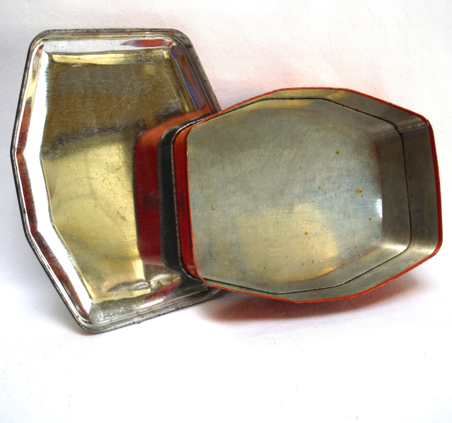 Antique Tin Container by Horner & Company, Featuring ROBBIE BURNS COTTAGE in Ayr, Scotland