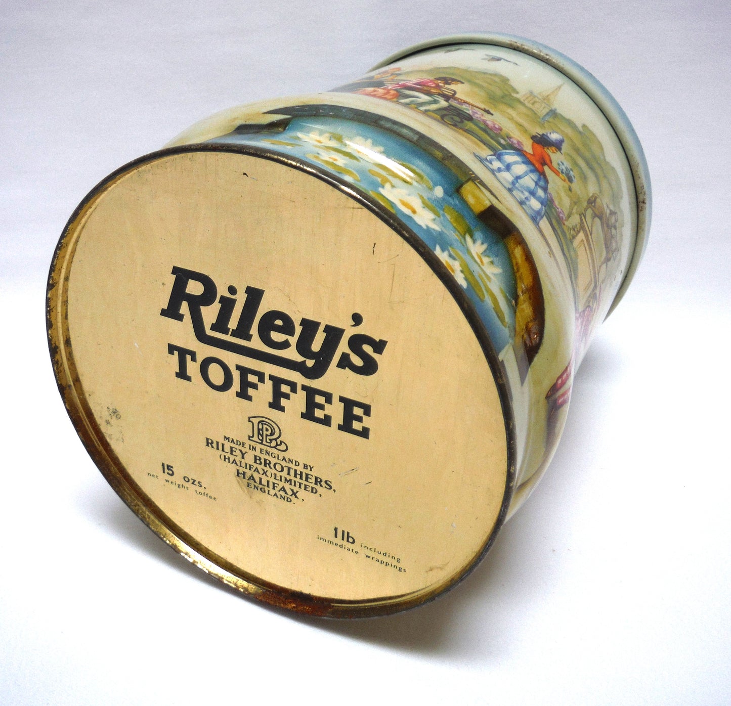 VINTAGE HORSE DRAWN CARRIAGE TEA CADDY TIN: 'The Gay Nineties' by Riley's Toffee of Halifax, England