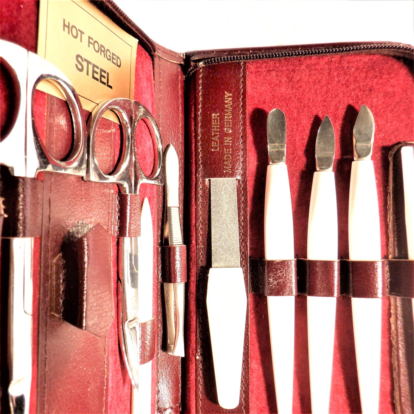 Vintage BRAND NEW TRAVEL MANICURE SET, 11-piece Burgundy-Leather Zipper-Case, Made in Germany