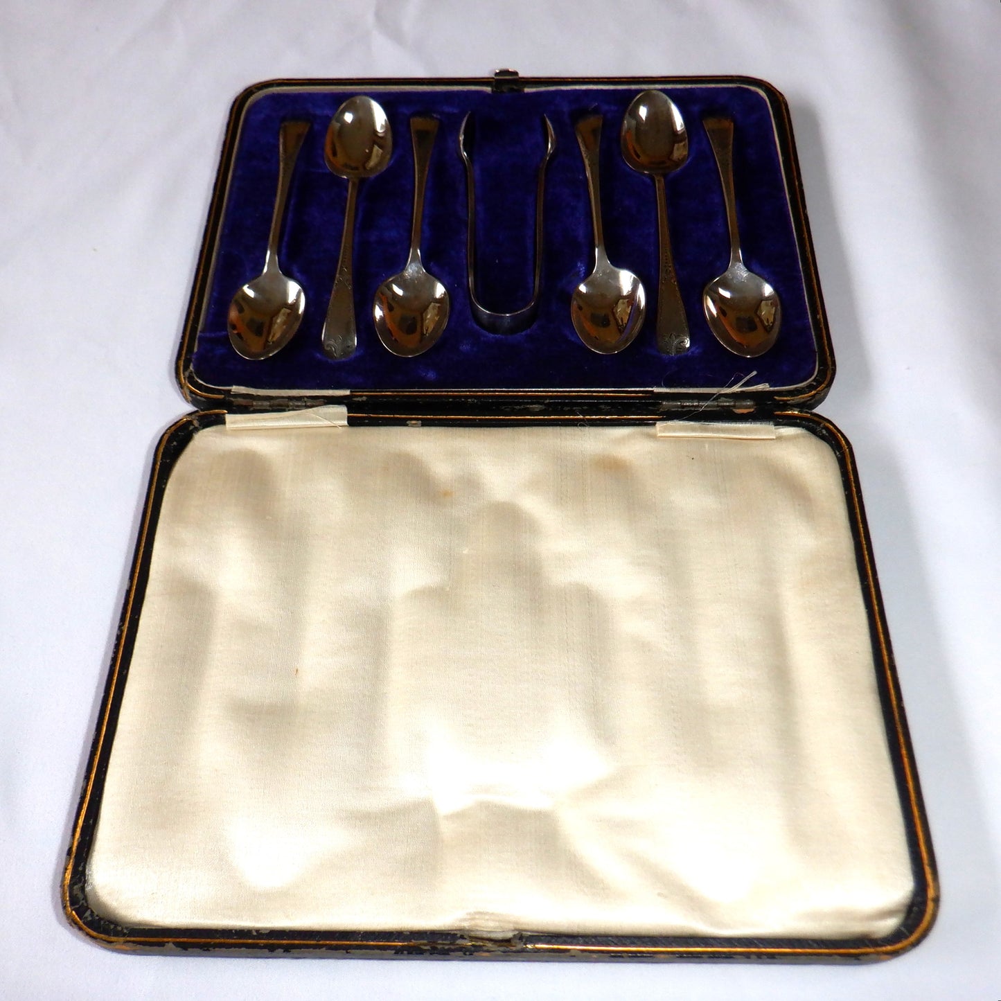SET OF 6 Small demi-tasse SILVER SPOONS, SUGAR TONGS & LEATHER BOX. Made in Early Century England by Sheffield