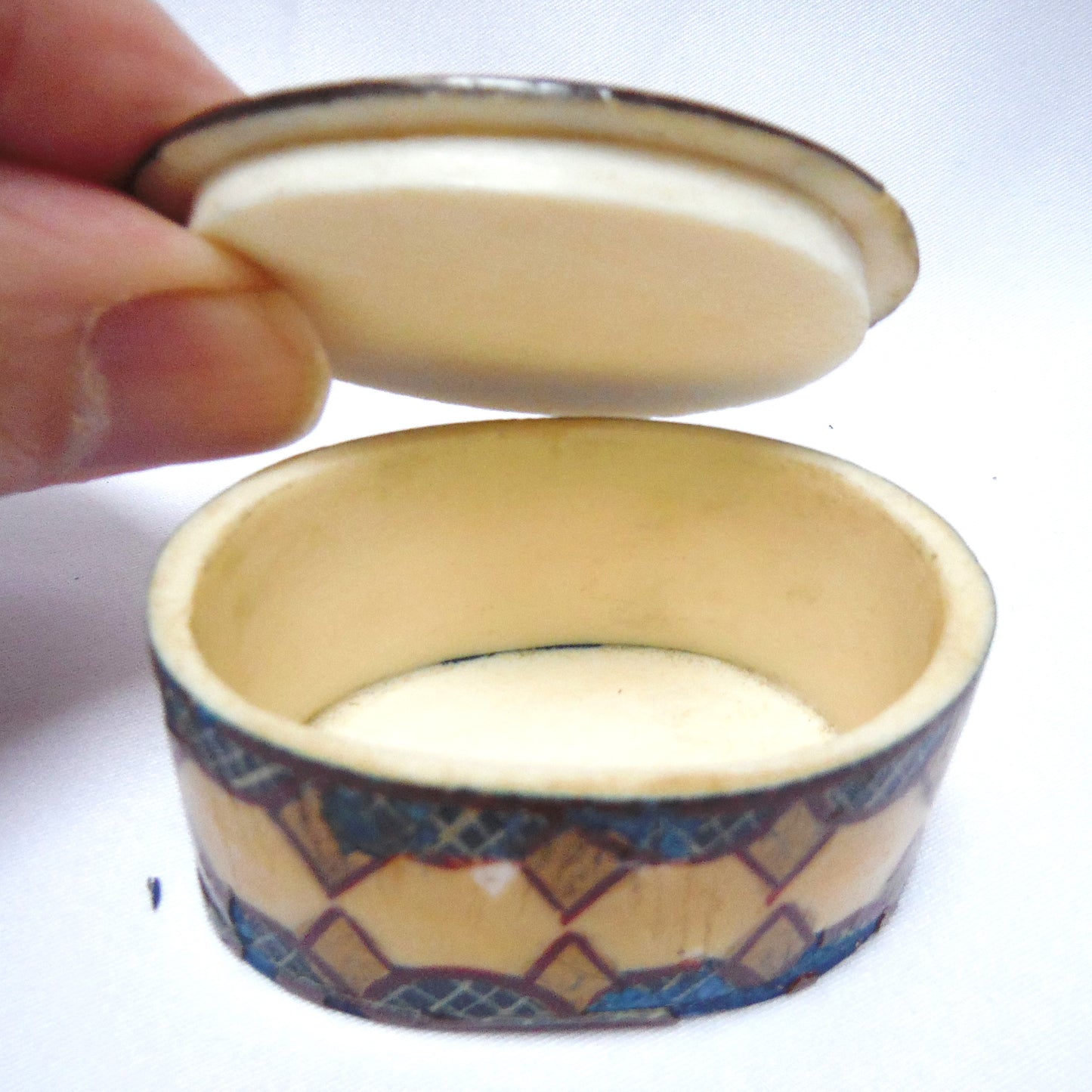 Vintage Hand-Painted SMALL TRINKET CONTAINER, with Removable Lid
