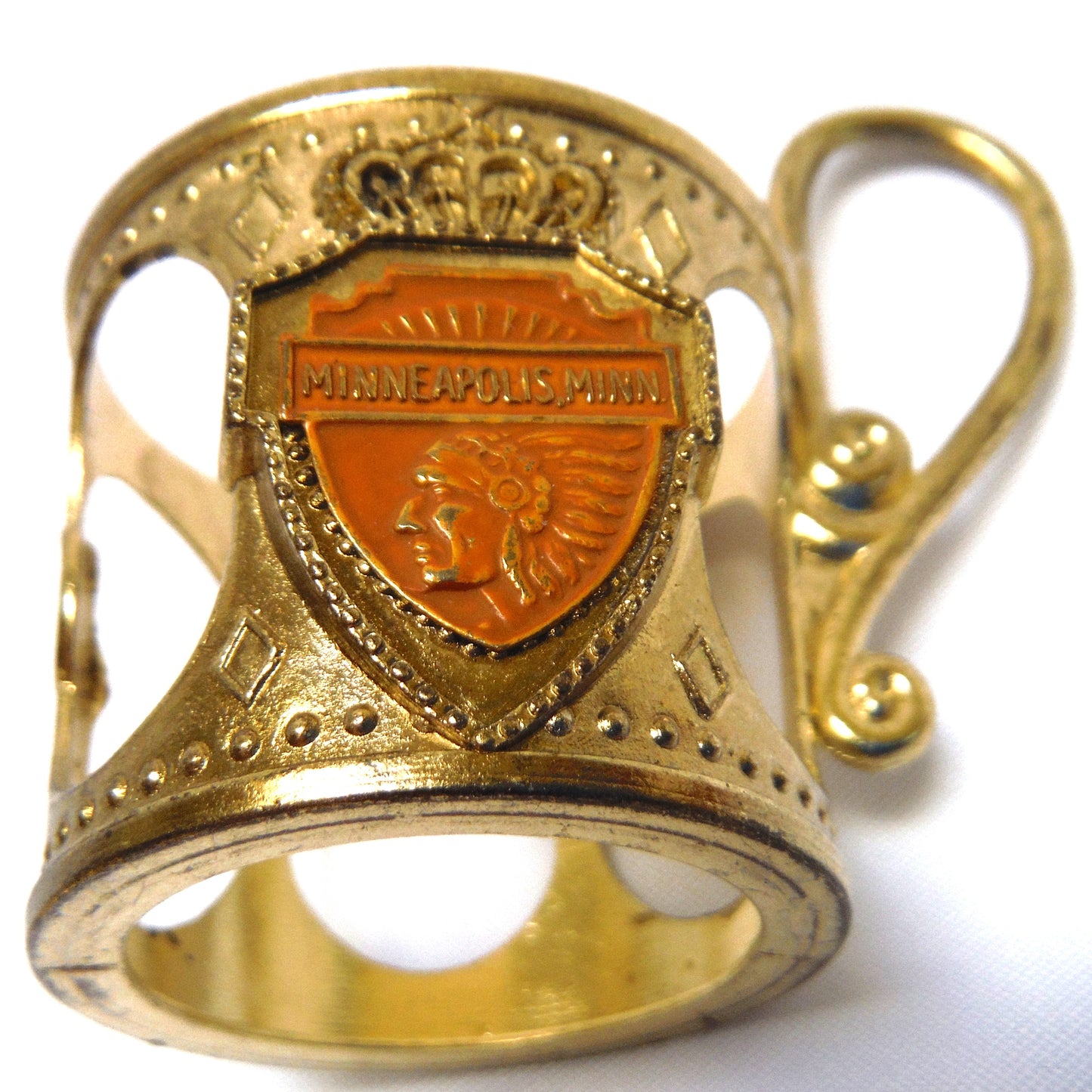 Mid Century Modern Vintage Salt & Pepper Shakers Featuring Minneapolis, Minnesota USA!