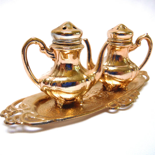 MINIATURE Salt & Pepper Shakers in "UTAH Coffee-Pot-Style" including the original serving tray, Made in 1960's Japan
