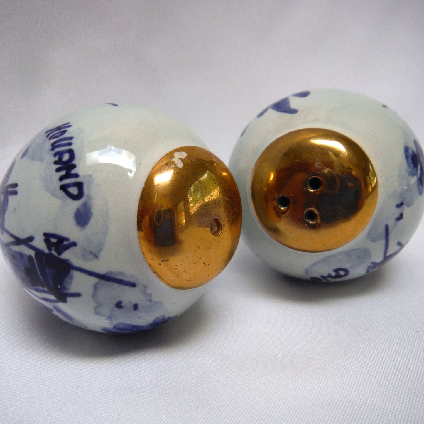 HOLLAND, Mid-Century Salt and Pepper Shakers Featuring Windmills
