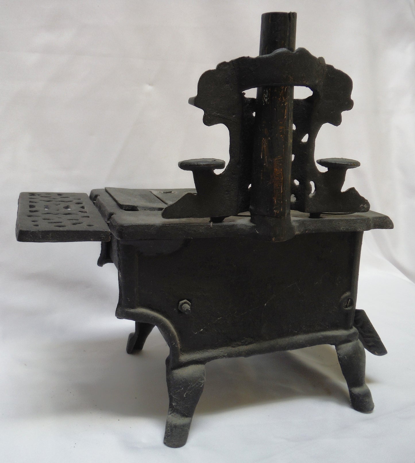 Antique CRESCENT BRAND Black Cast Iron Salesmans Miniature Stove, Beautiful Condition 1900's