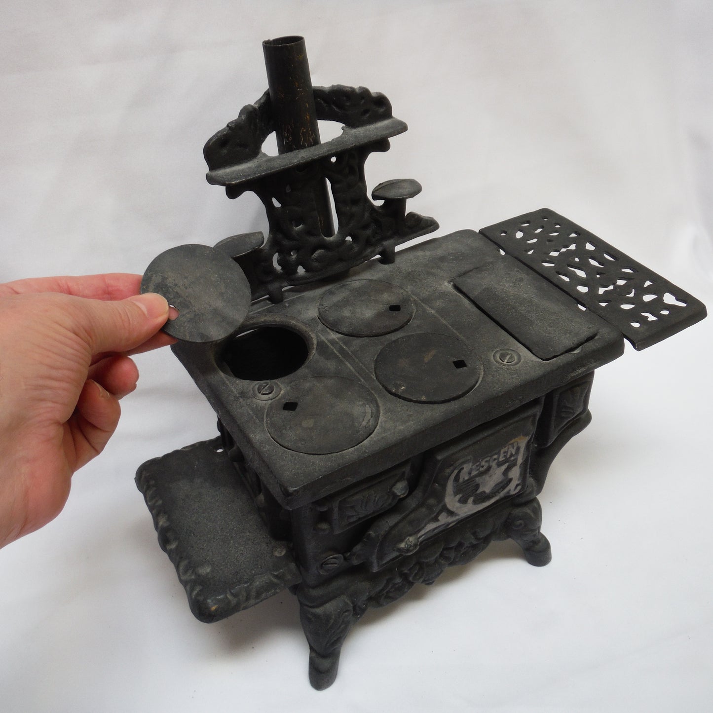 Antique CRESCENT BRAND Black Cast Iron Salesmans Miniature Stove, Beautiful Condition 1900's