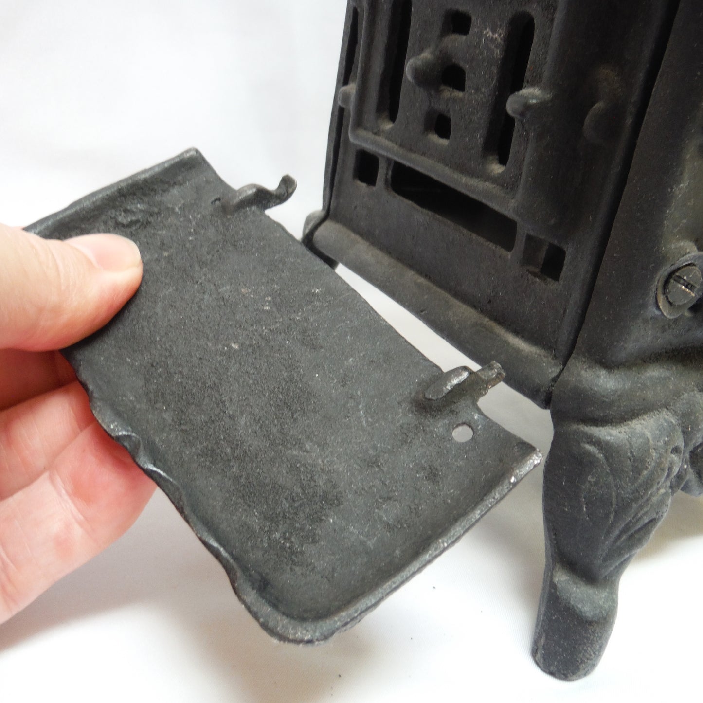 Antique CRESCENT BRAND Black Cast Iron Salesmans Miniature Stove, Beautiful Condition 1900's