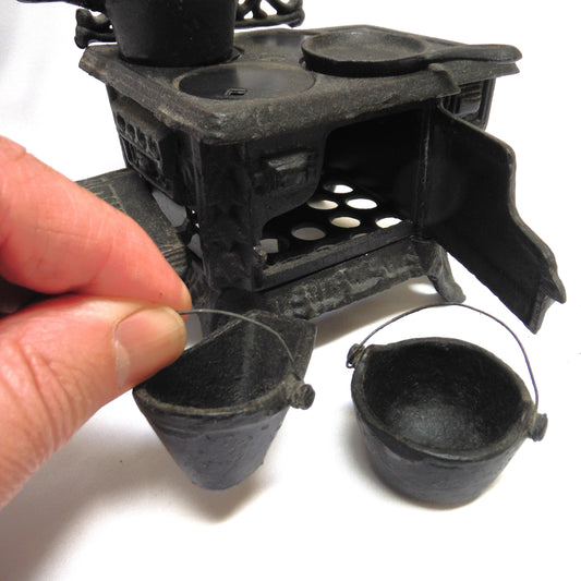 Vintage Miniature QUEEN Black Cast Iron Stove #2230, Plus Bonus Accessories!
