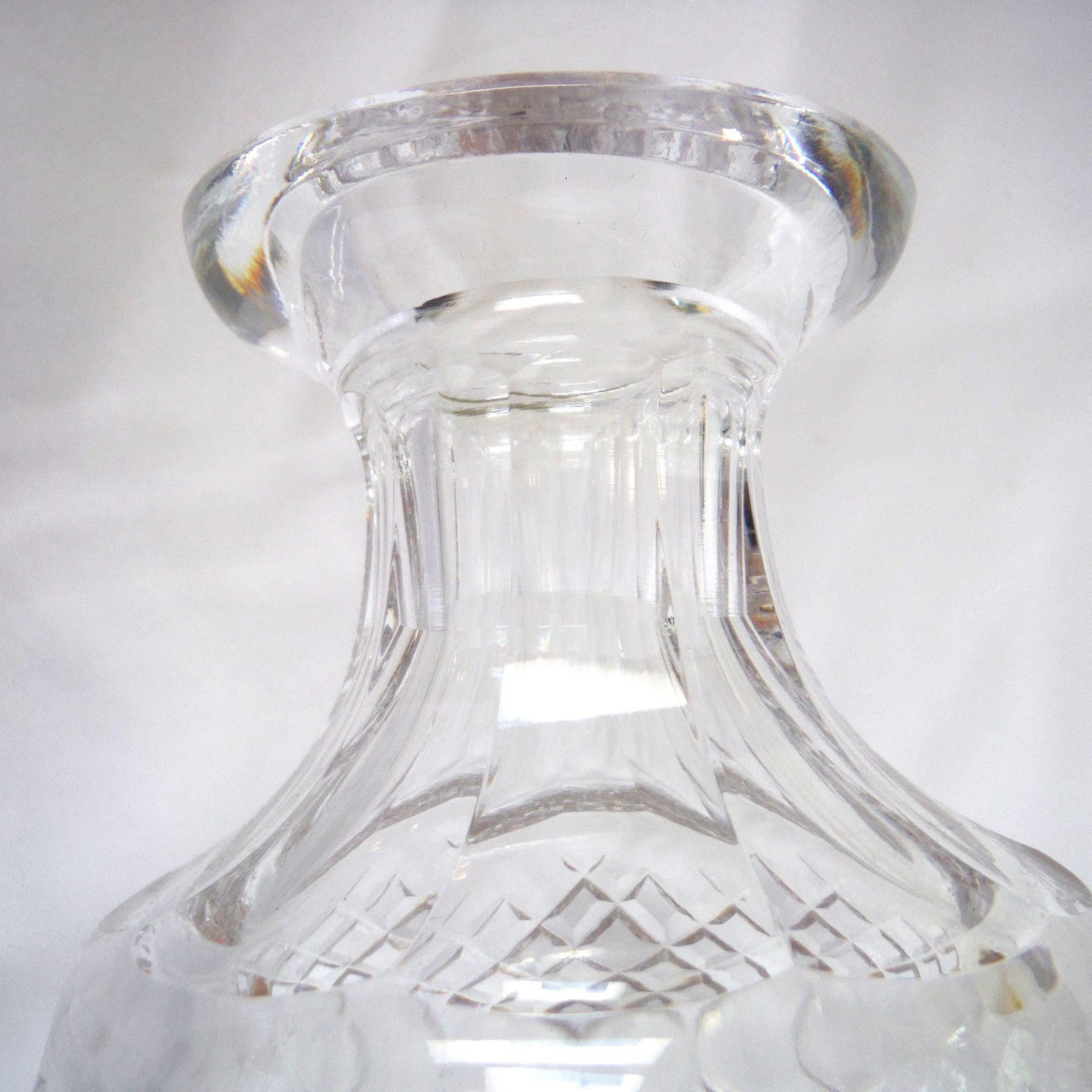 HEAVY CUT GLASS CRYSTAL WHISKEY DECANTER With Glass Stopper, Mid Century 'Pineapple' Design