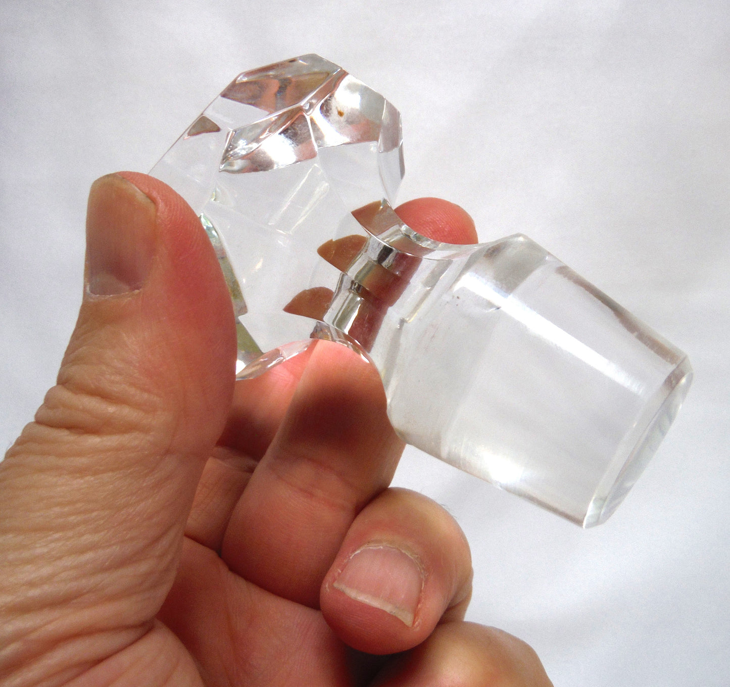 HEAVY TALL CUT-GLASS AMERICAN CRYSTAL WHISKEY DECANTER With Glass Stopper, Mid Century 'Spin-wheel' Design.