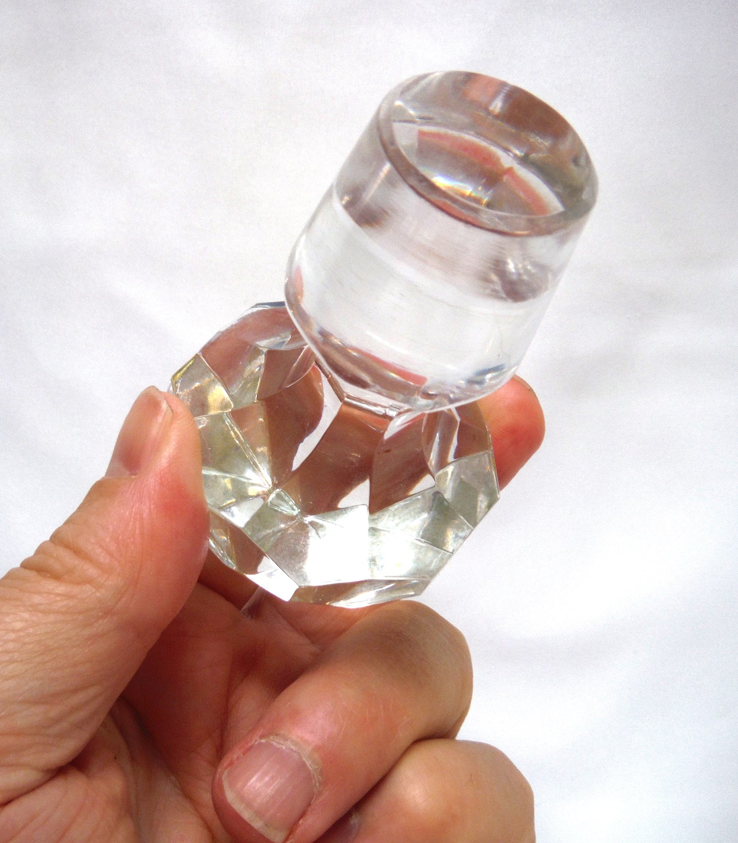 HEAVY TALL CUT-GLASS AMERICAN CRYSTAL WHISKEY DECANTER With Glass Stopper, Mid Century 'Spin-wheel' Design.