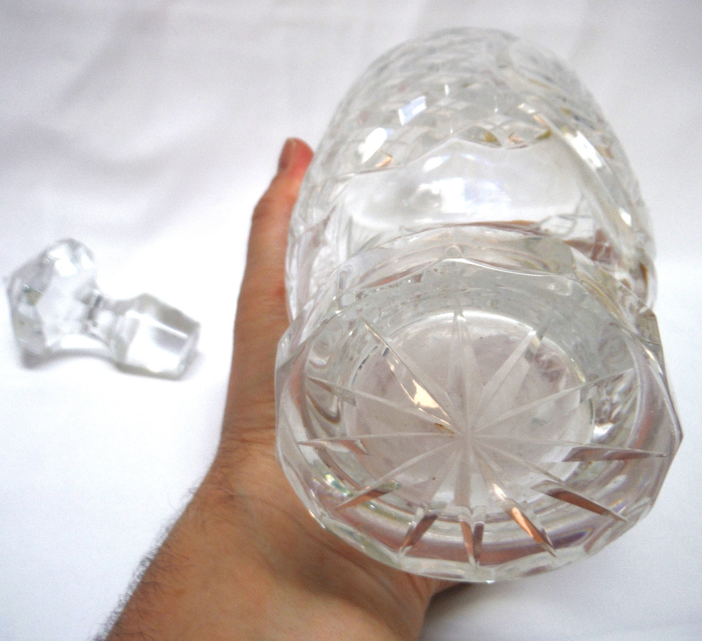 HEAVY TALL CUT-GLASS AMERICAN CRYSTAL WHISKEY DECANTER With Glass Stopper, Mid Century 'Spin-wheel' Design.