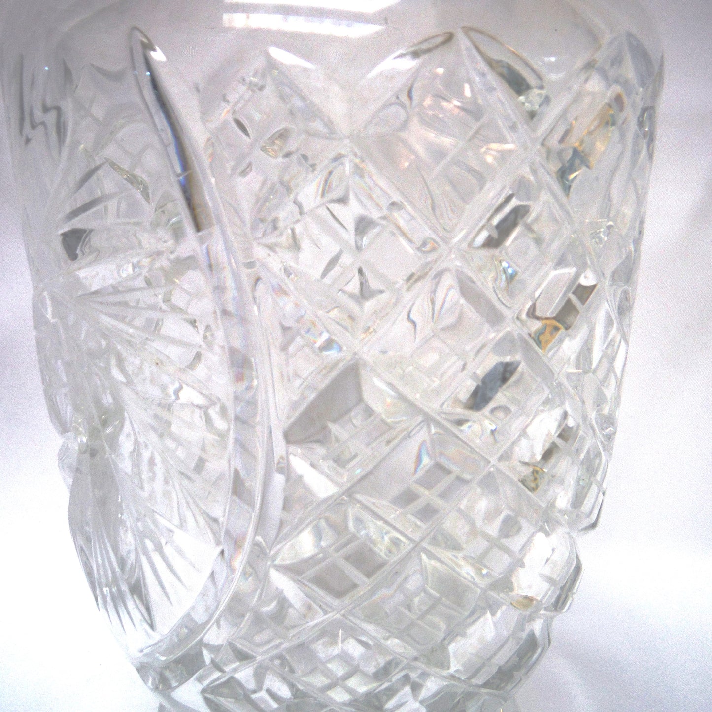 HEAVY TALL CUT-GLASS AMERICAN CRYSTAL WHISKEY DECANTER With Glass Stopper, Mid Century 'Spin-wheel' Design.