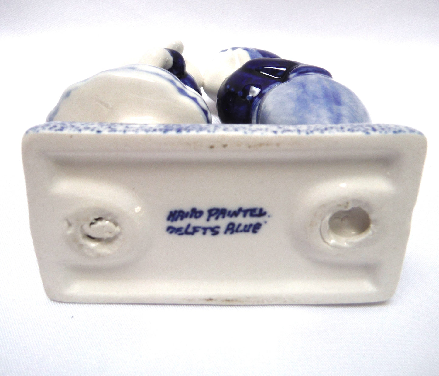 Vintage Hand Painted Delfts Blue Statuette: TRADITIONAL DUTCH BOY AND GIRL KISSING