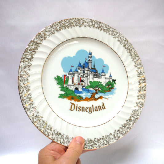 Large 10.5 inch Full-Colour Souvenir DISNEYLAND CASTLE PLATE, Made in Japan by Walt Disney Productions!