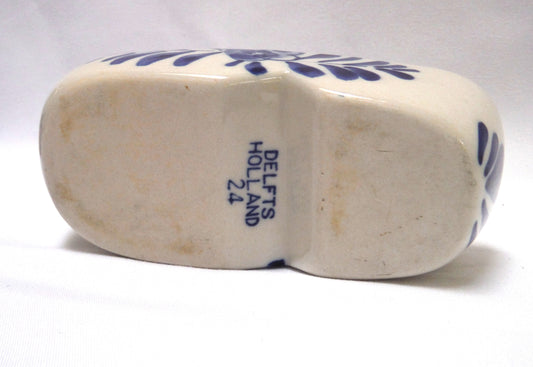 Vintage Hand Painted Delfts Blue Ashtray: TRADITIONAL #24 HOLLAND DUTCH SHOE