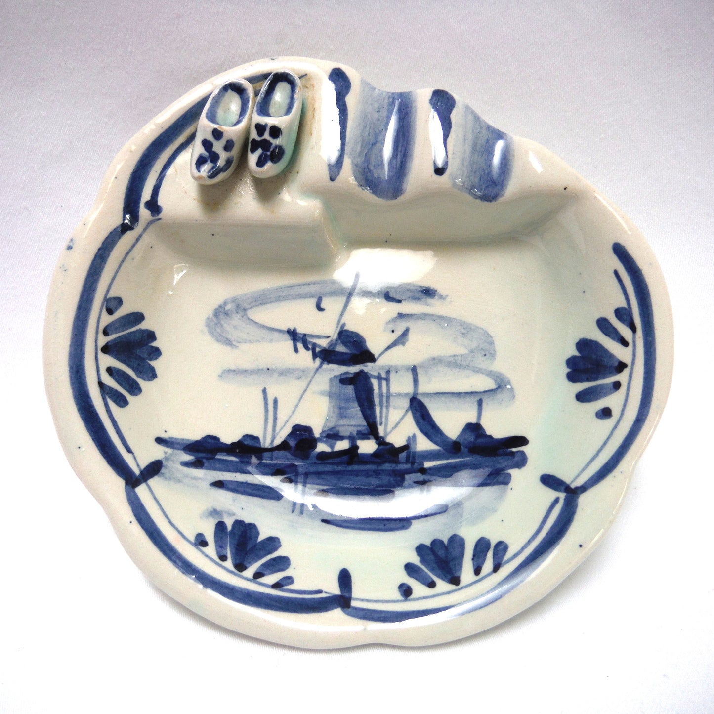 Vintage Hand Painted Delft Blue SMALL ASHTRAY WITH MINI PAIR OF SHOES