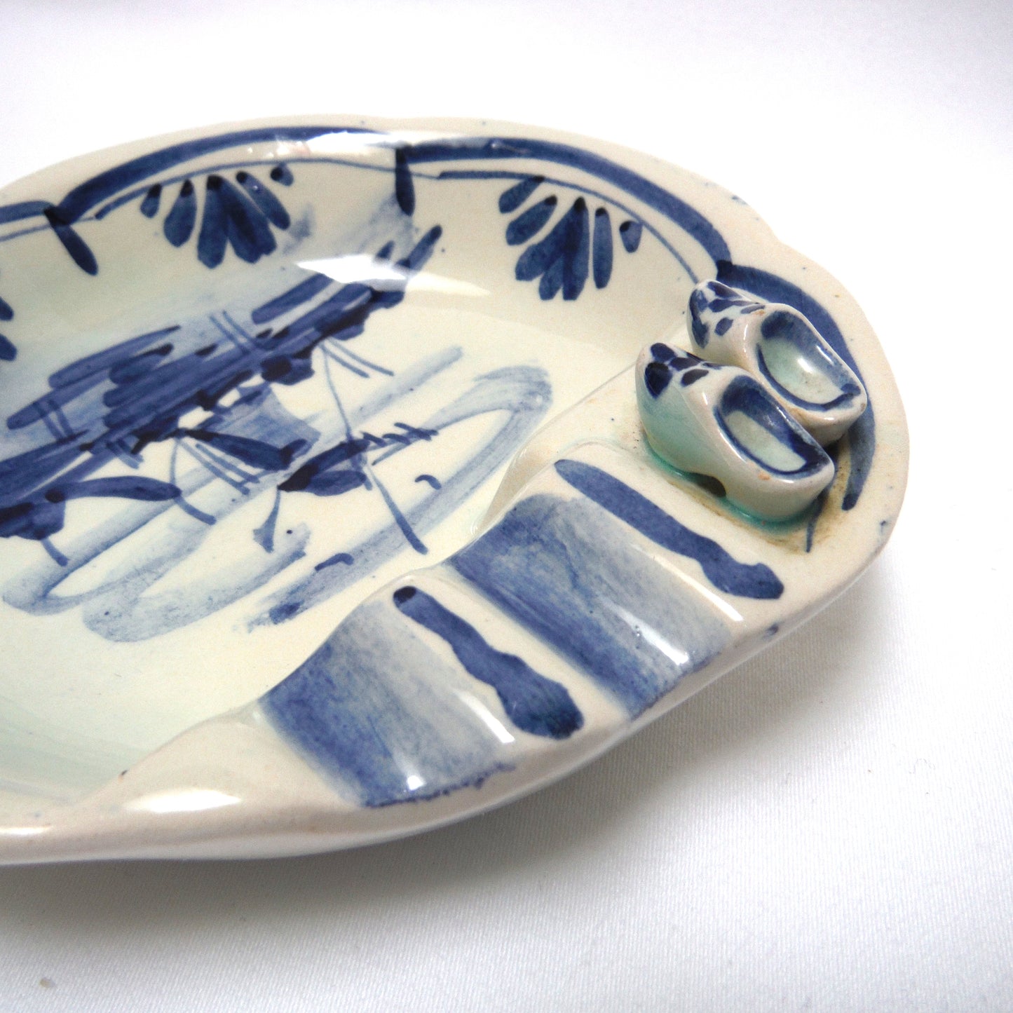 Vintage Hand Painted Delft Blue SMALL ASHTRAY WITH MINI PAIR OF SHOES
