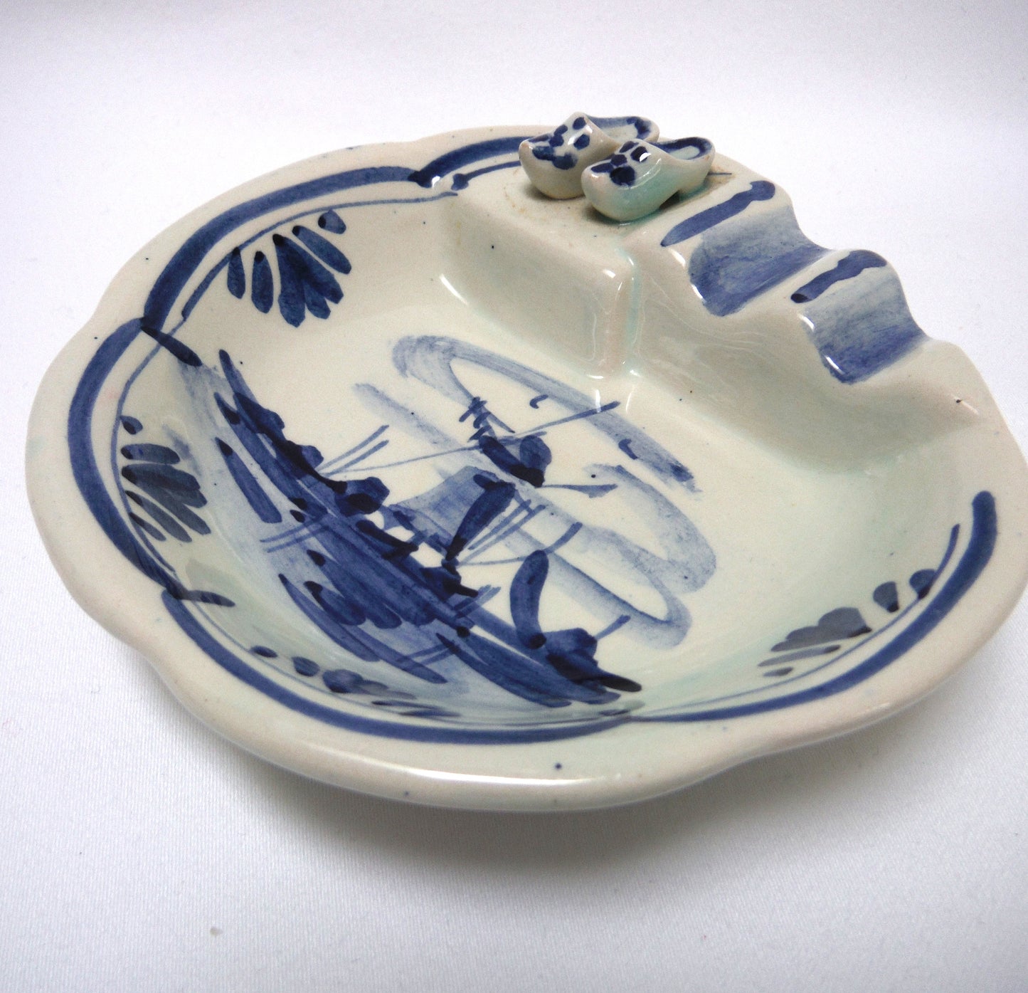 Vintage Hand Painted Delft Blue SMALL ASHTRAY WITH MINI PAIR OF SHOES