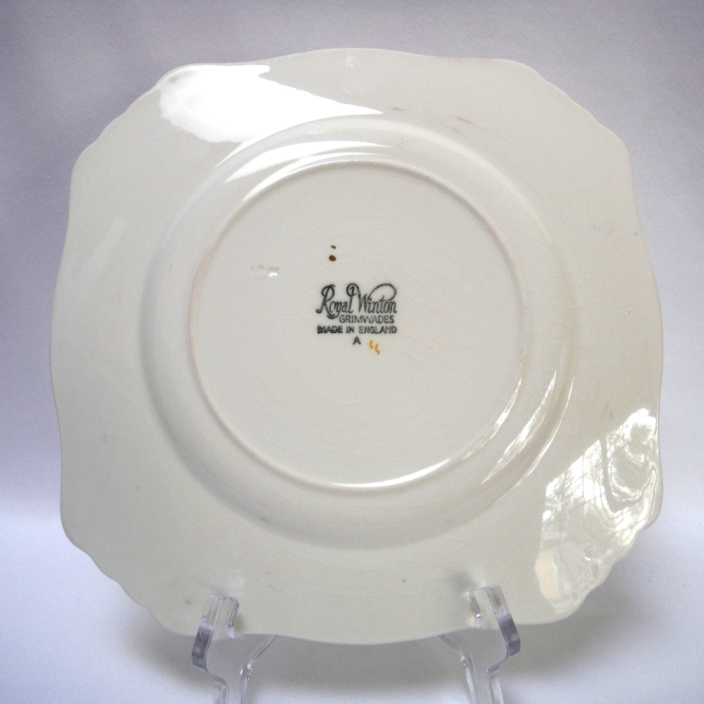 ANTIQUE SOUVENIR DINNER PLATE: HOTEL VANCOUVER, Made by Royal Winton Grimwades of England