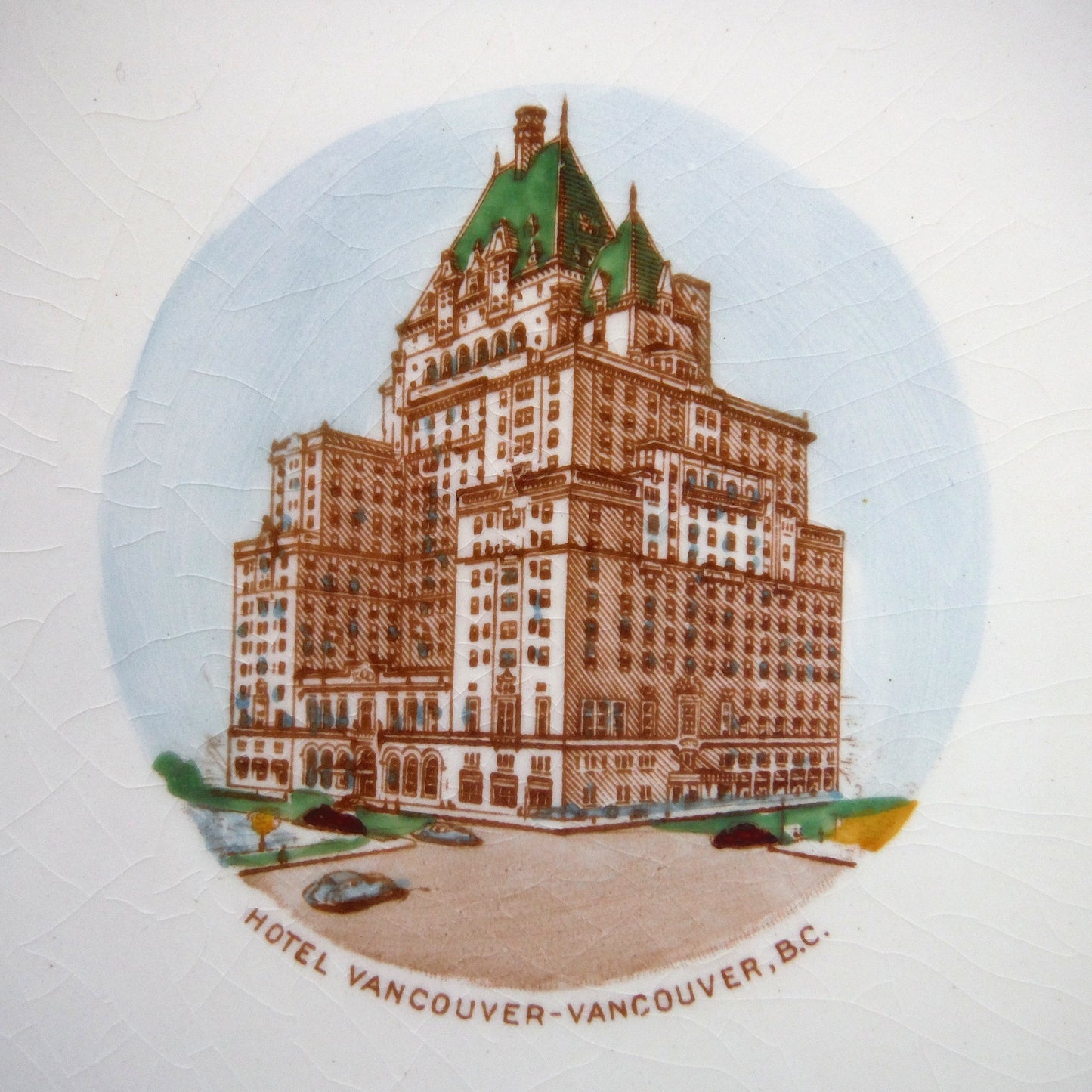 ANTIQUE SOUVENIR DINNER PLATE: HOTEL VANCOUVER, Made by Royal Winton Grimwades of England