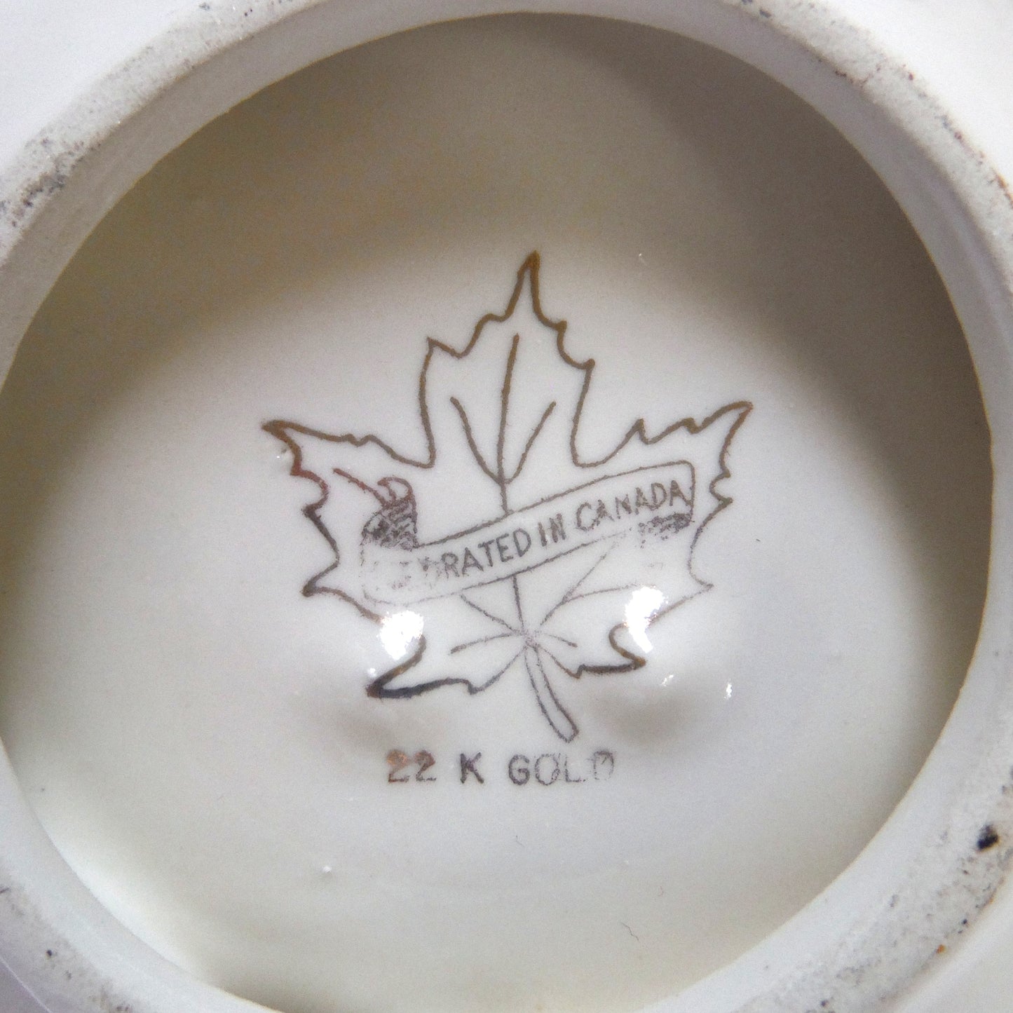 MAPLE-LEAF SHAPED GOLD RIMMED TRINKET TRAY: St. Albans Church, Port Alberni, British Columbia, Made in CANADA!