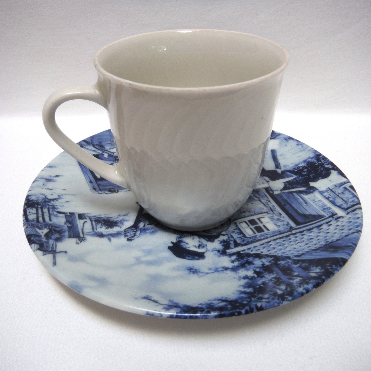 Delft Blue Demi-Tasse 1984 Cup & Saucer Set: 'THE DUTCH WOODEN SHOE MAKER'