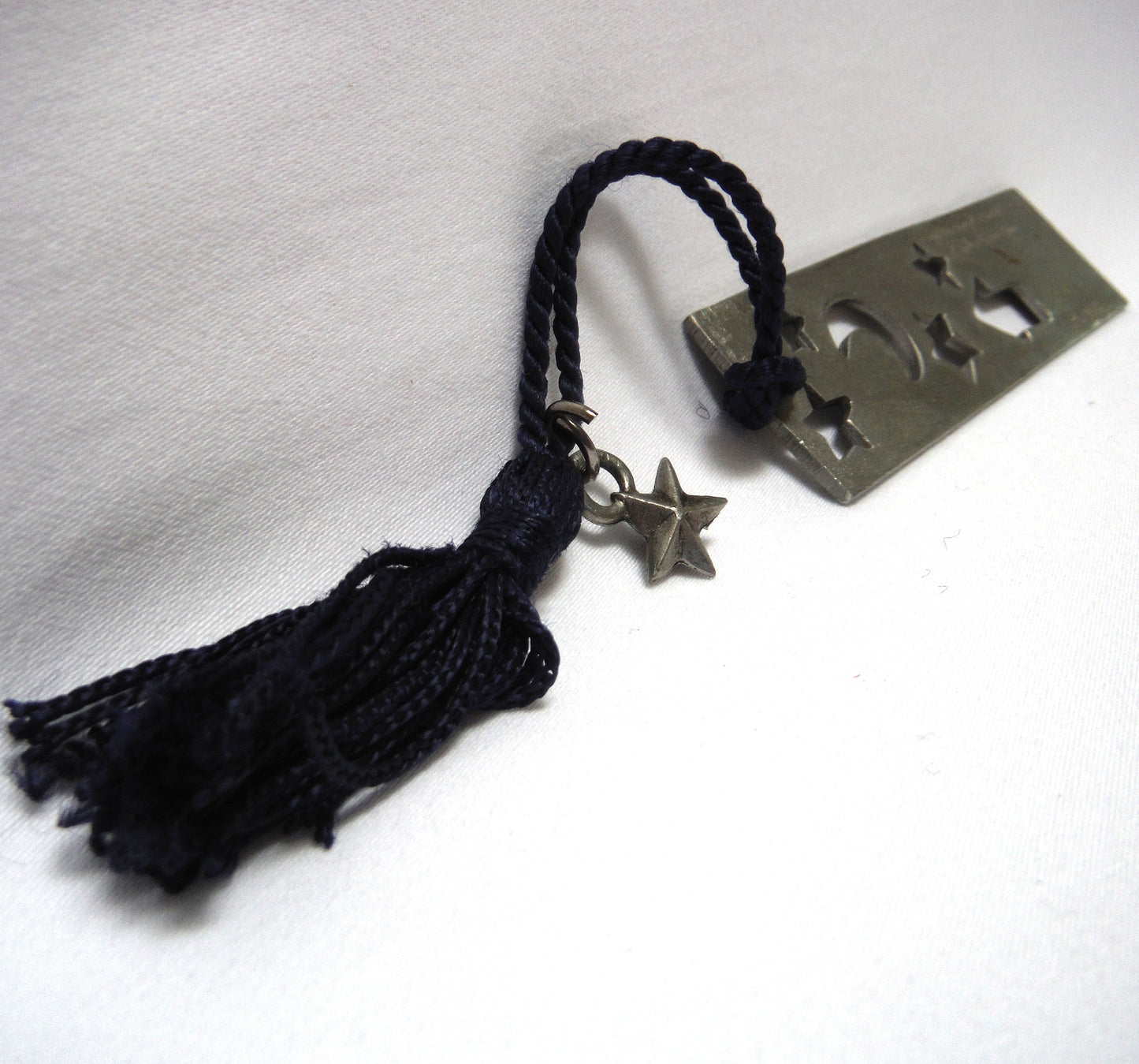 1997 SEAGULL CANADA PEWTER BOOKMARKER, with Original Rope and Pewter Star Charm