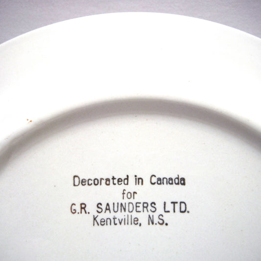 1984 POPE JOHN PAUL II COMMEMORATIVE PLATE: Visit to Canada September 1984, Made in USA, Decorated by G.R. Saunders of Kentville, Nova Scotia
