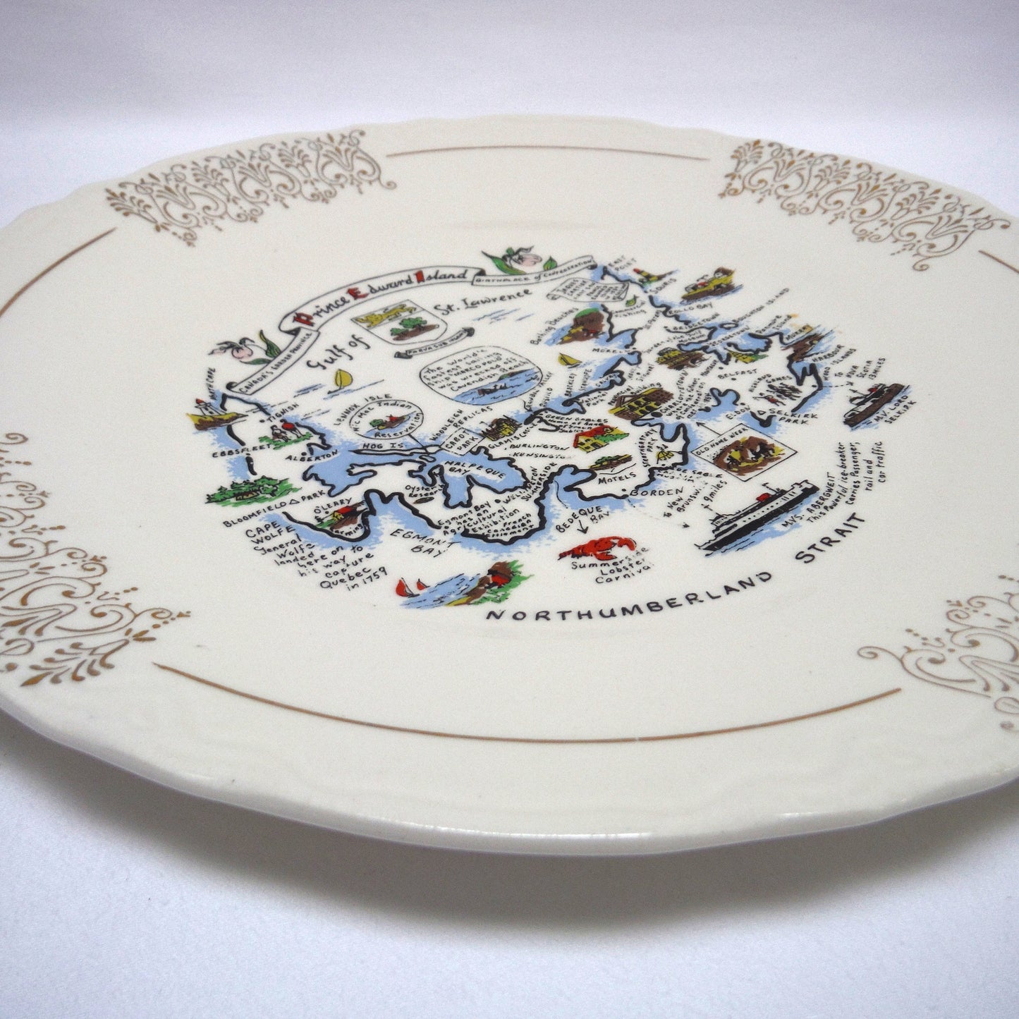 Vintage Souvenir Plate 9.5 inch-wide in 22kt Gold Celebrating: PRINCE EDWARD ISLAND, CANADA