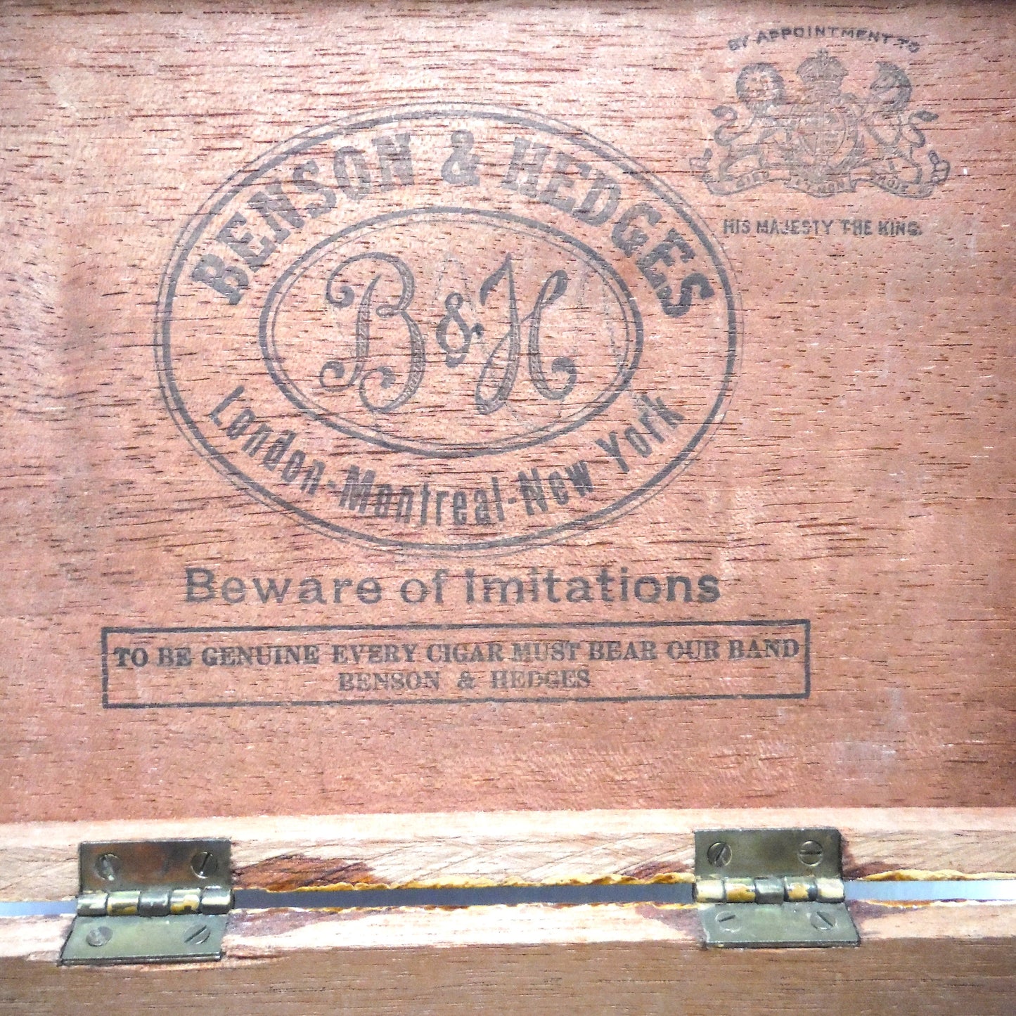 Vintage Wood Cigar Box with Hinged-Lid Working-Lock Humidor, 'INVINCIBLES DE BENSON AND HEDGES