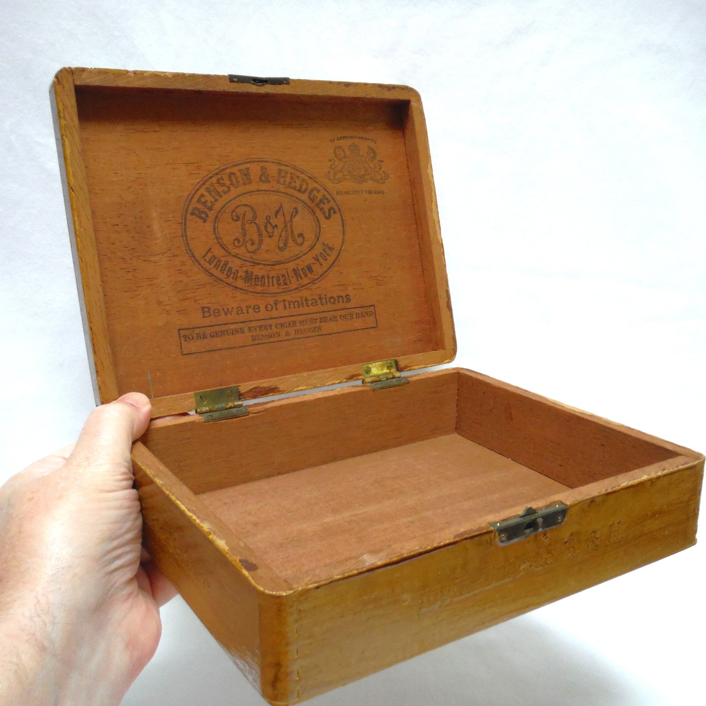 Vintage Wood Cigar Box with Hinged-Lid Working-Lock Humidor, 'INVINCIBLES DE BENSON AND HEDGES