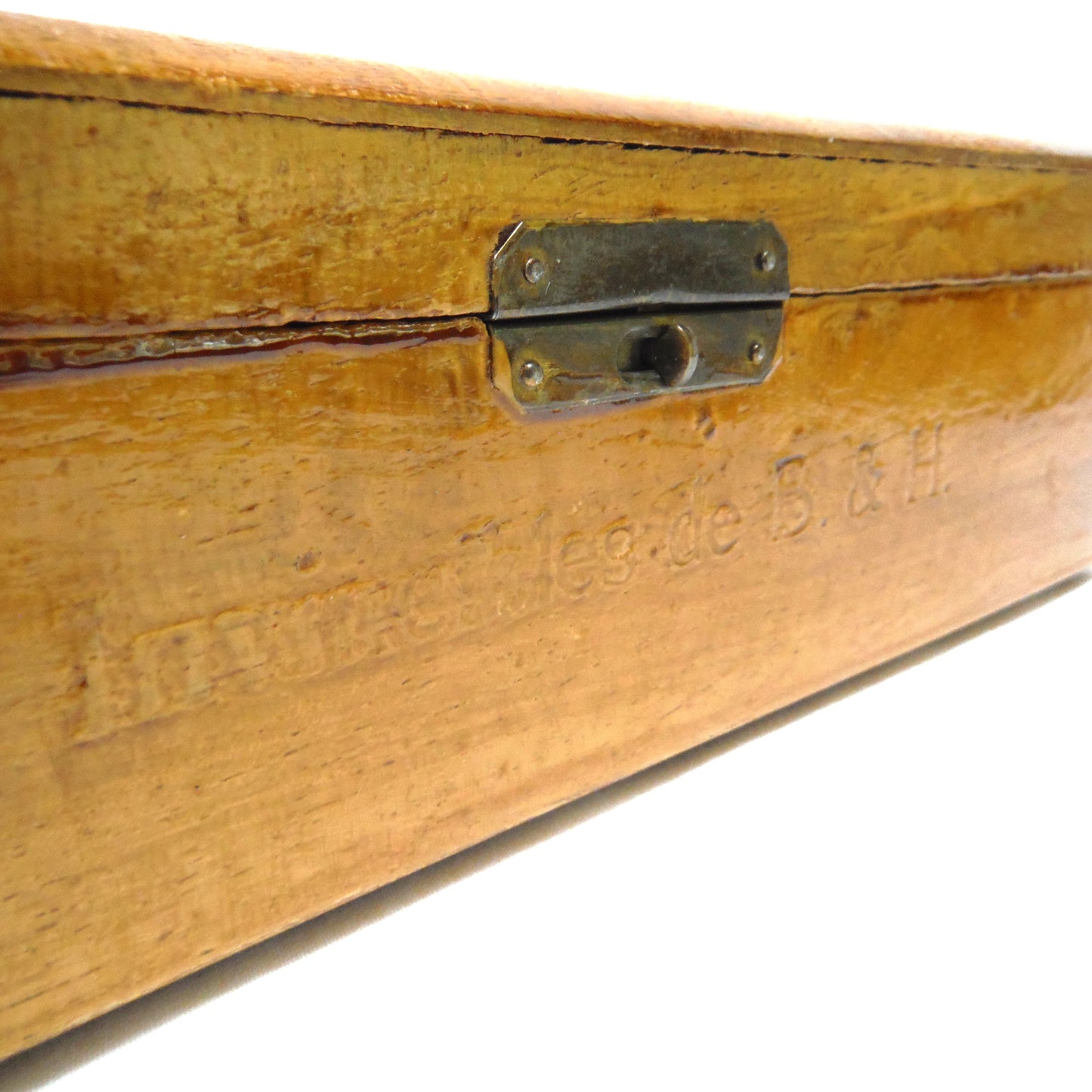 Vintage Wood Cigar Box with Hinged-Lid Working-Lock Humidor, 'INVINCIBLES DE BENSON AND HEDGES