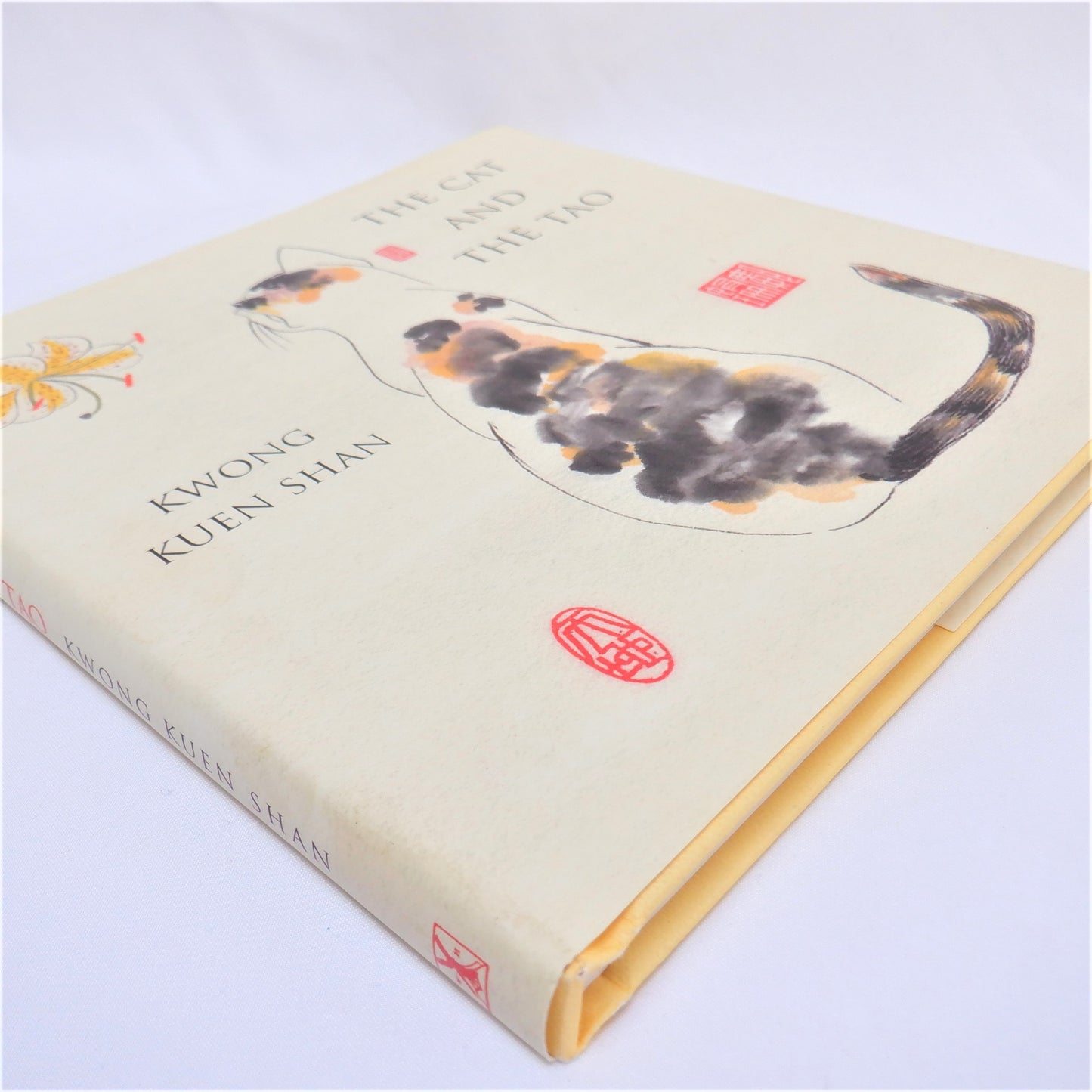 THE CAT AND THE TAO, By Kwong Kuen Shan (2002 1st Ed.)