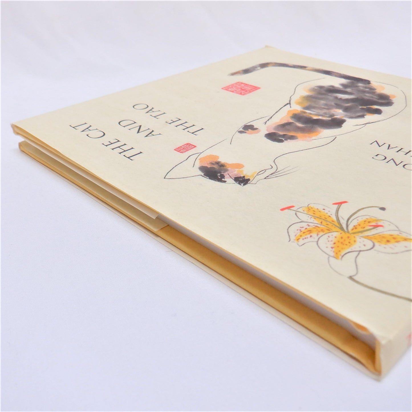 THE CAT AND THE TAO, By Kwong Kuen Shan (2002 1st Ed.)