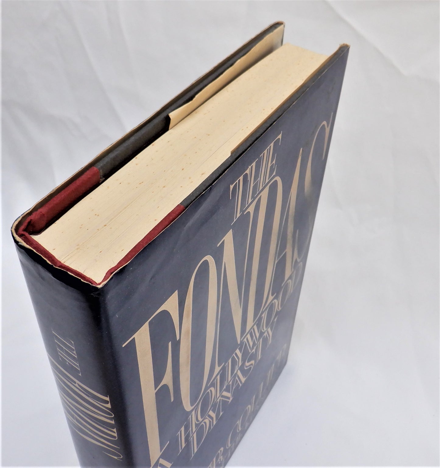 THE FONDAS, A HOLLYWOOD DYNASTY, by Peter Collier (1991 1st Ed.)