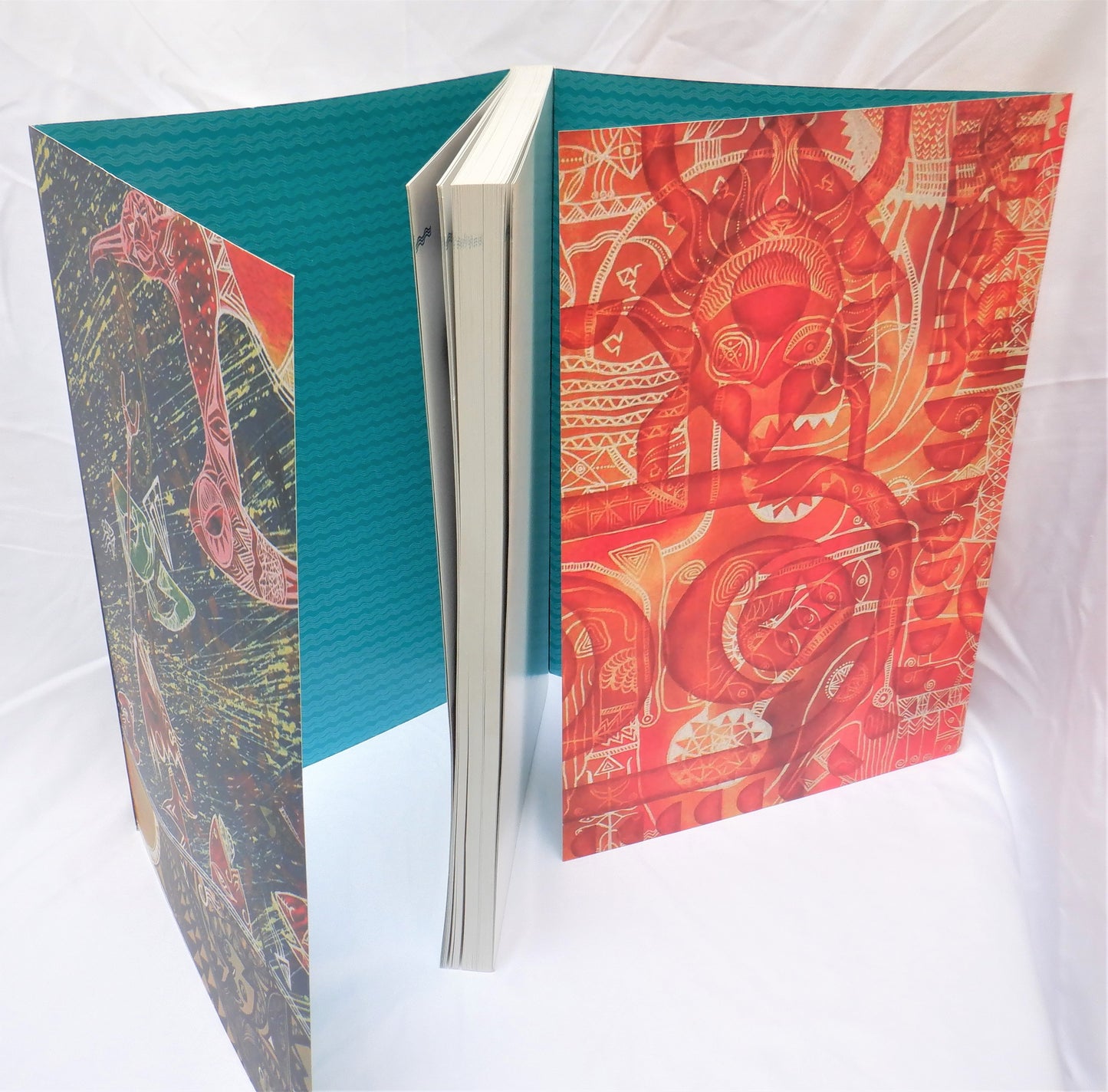 HIDDEN TREASURES, Contemporary Pacific Art from the Oceania Centre Collection (2012 1st Ed.)