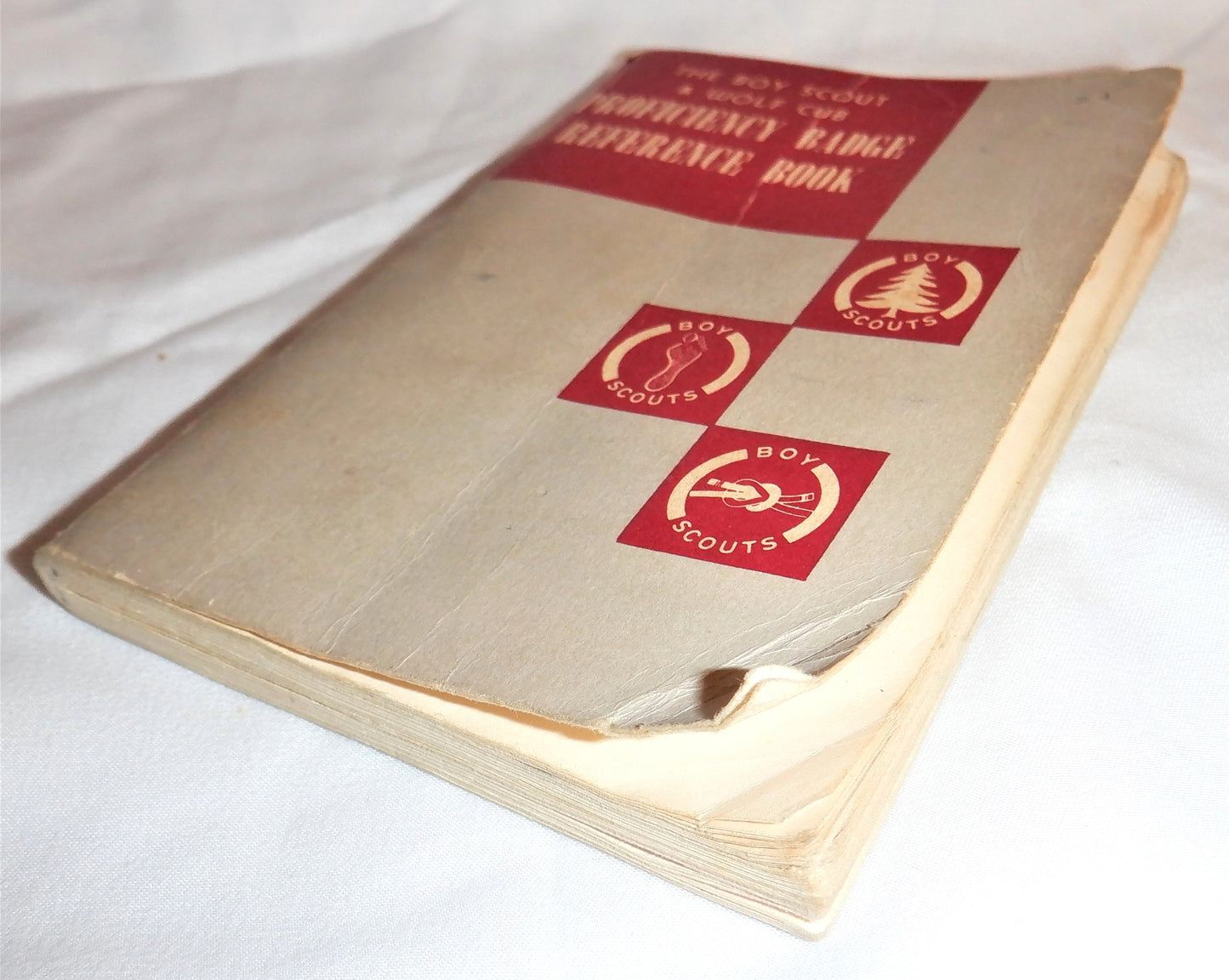 The Boy Scout & Wolf Cub Proficiency Badge Reference Book, 1961