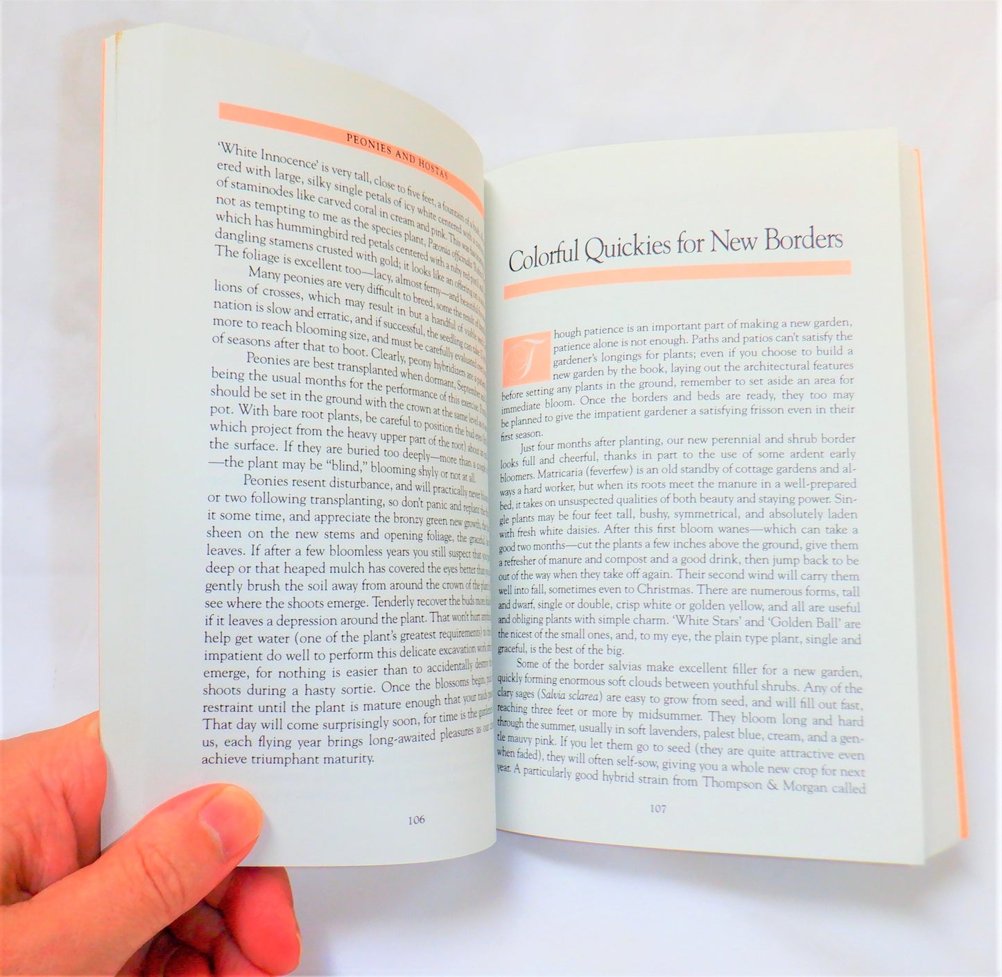 THE BORDER IN BLOOM: A Northwest Garden Through The Seasons, by Ann Lovejoy (1990 1st Ed.)