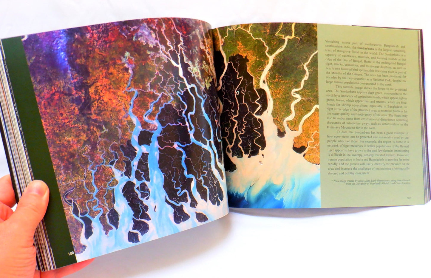 EARTH, SPIRIT OF PLACE: Featuring the Photographs of Chris Hadfield (2013 1st Ed.)