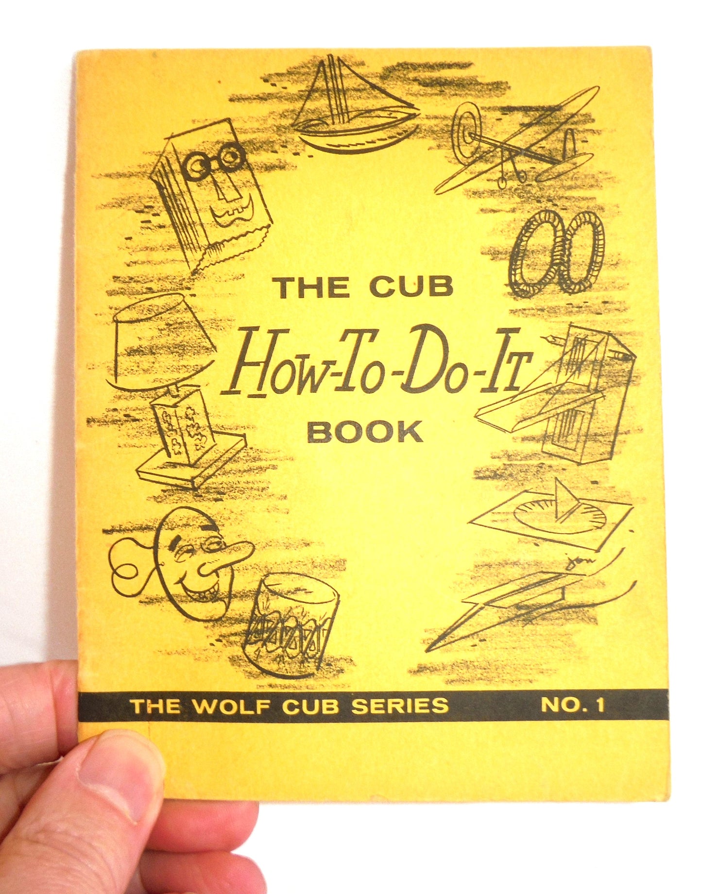 THE CUB HOW-TO-DO-IT BOOK, and THE SCOUT IDEA BOOK..A 'PAUL'S PAIR' of Vintage Booklets by The Boy Scouts of Canada, Ottawa, 1970's