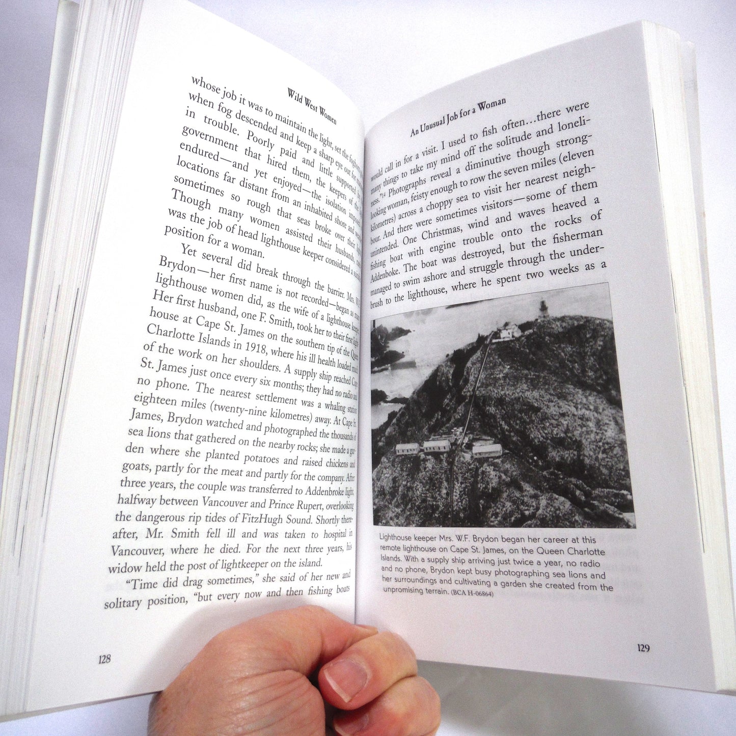 WILD WEST WOMEN: Travellers, Adventurers and Rebels, Short Stories by Rosemary Neering (2000 1st Ed.)