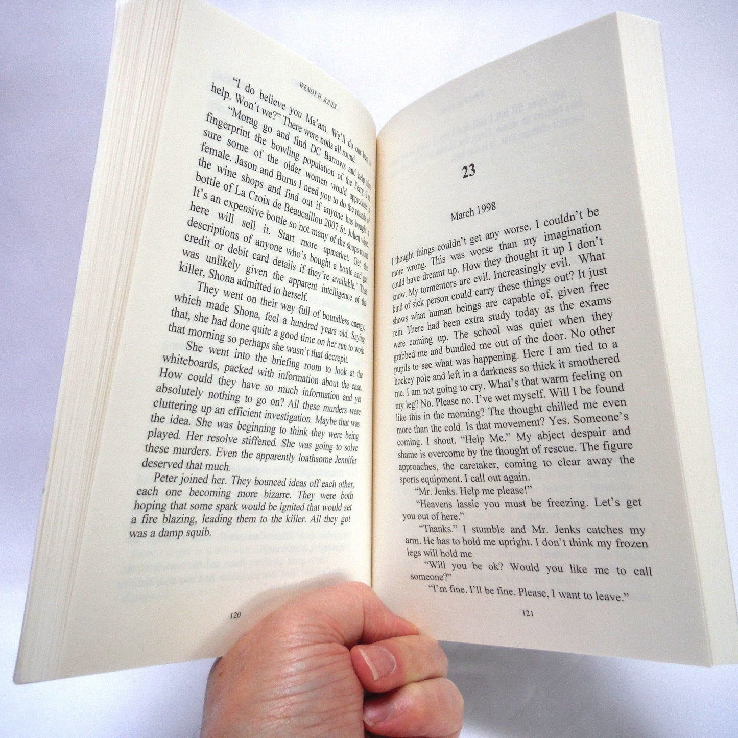 KILLER'S COUNTDOWN, The First Book in the DI Shona Mckenzie Series, by Wendy H. Jones (2014 1st Ed.)