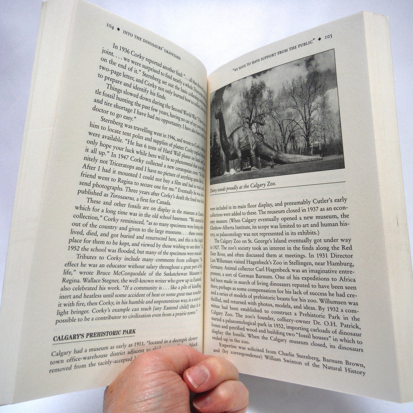 INTO THE DINOSAURS' GRAVEYARD, Canadian Digs and Discoveries, by David Spalding (2000 1st Ed.)