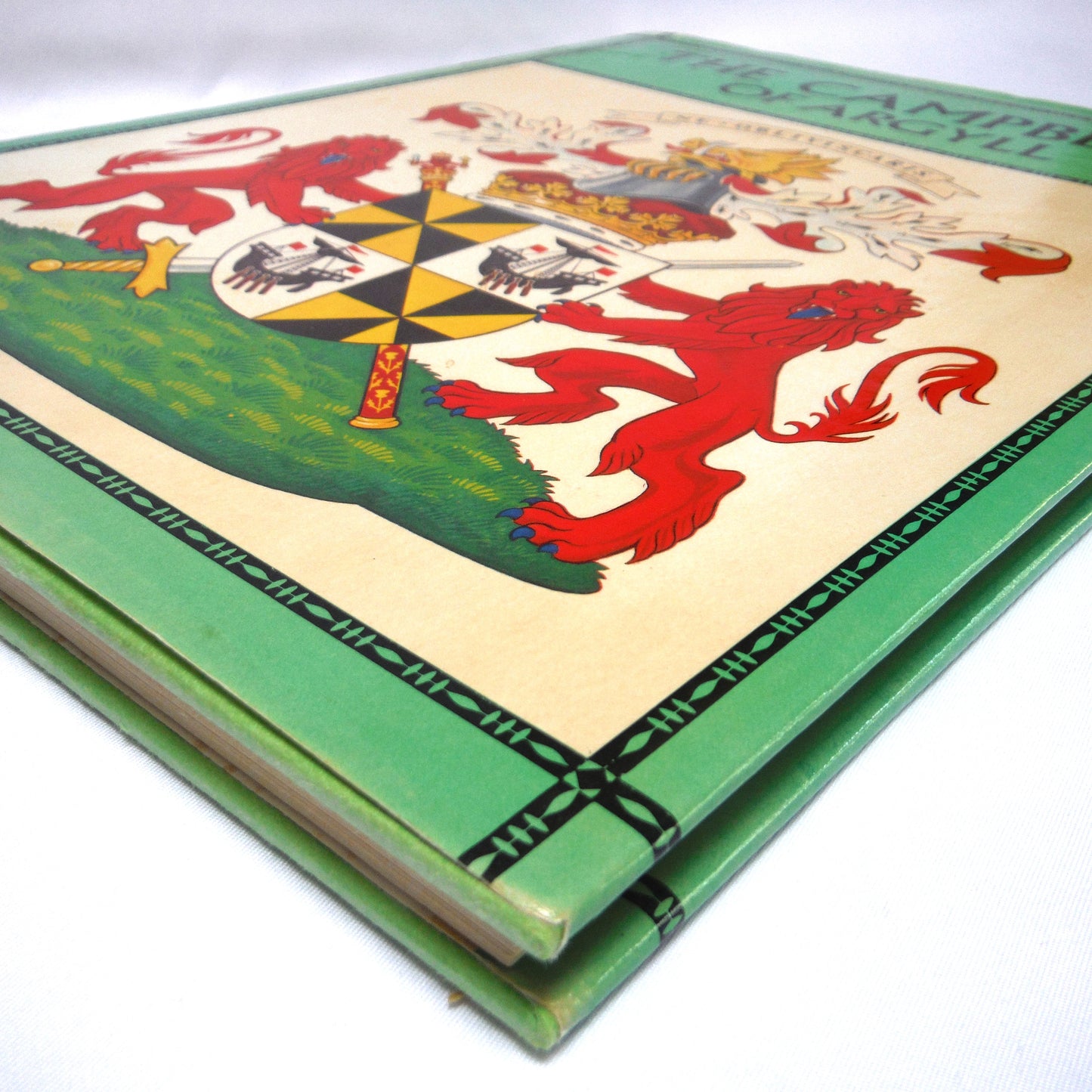 THE CAMPBELLS OF ARGYLL: Family history illustrated with photographs and contemporary prints, by Neil Grant (1975 1st Ed.)