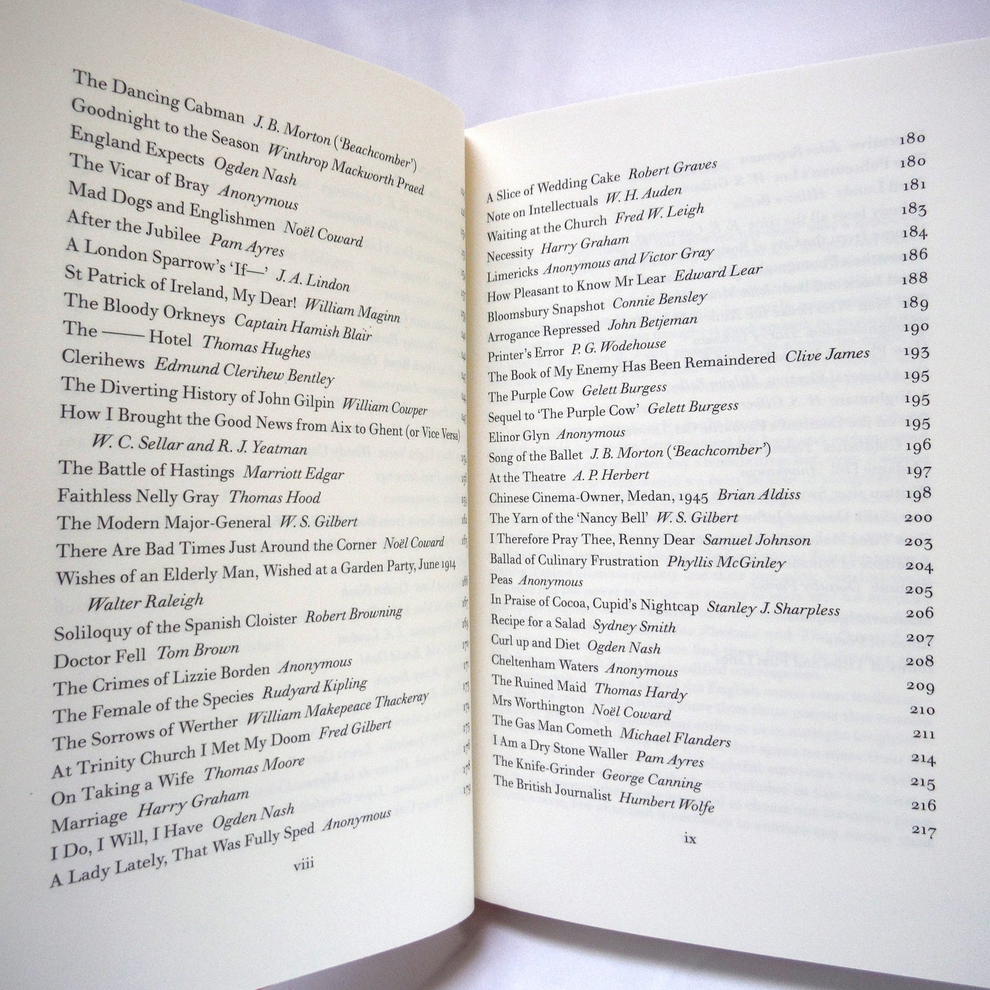 THE FOLIO BOOK OF HUMOROUS VERSE, Selected and Introduced by Edward Leeson, Illustrated by Posy Simmonds (2002 1st Ed.)