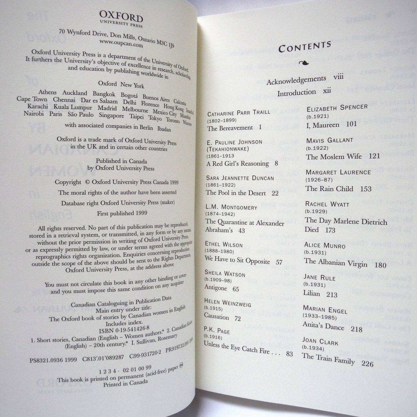 THE OXFORD BOOK OF STORIES BY CANADIAN WOMEN, In English, Edited by Rosemary Sullivan (1999 1st Ed.)